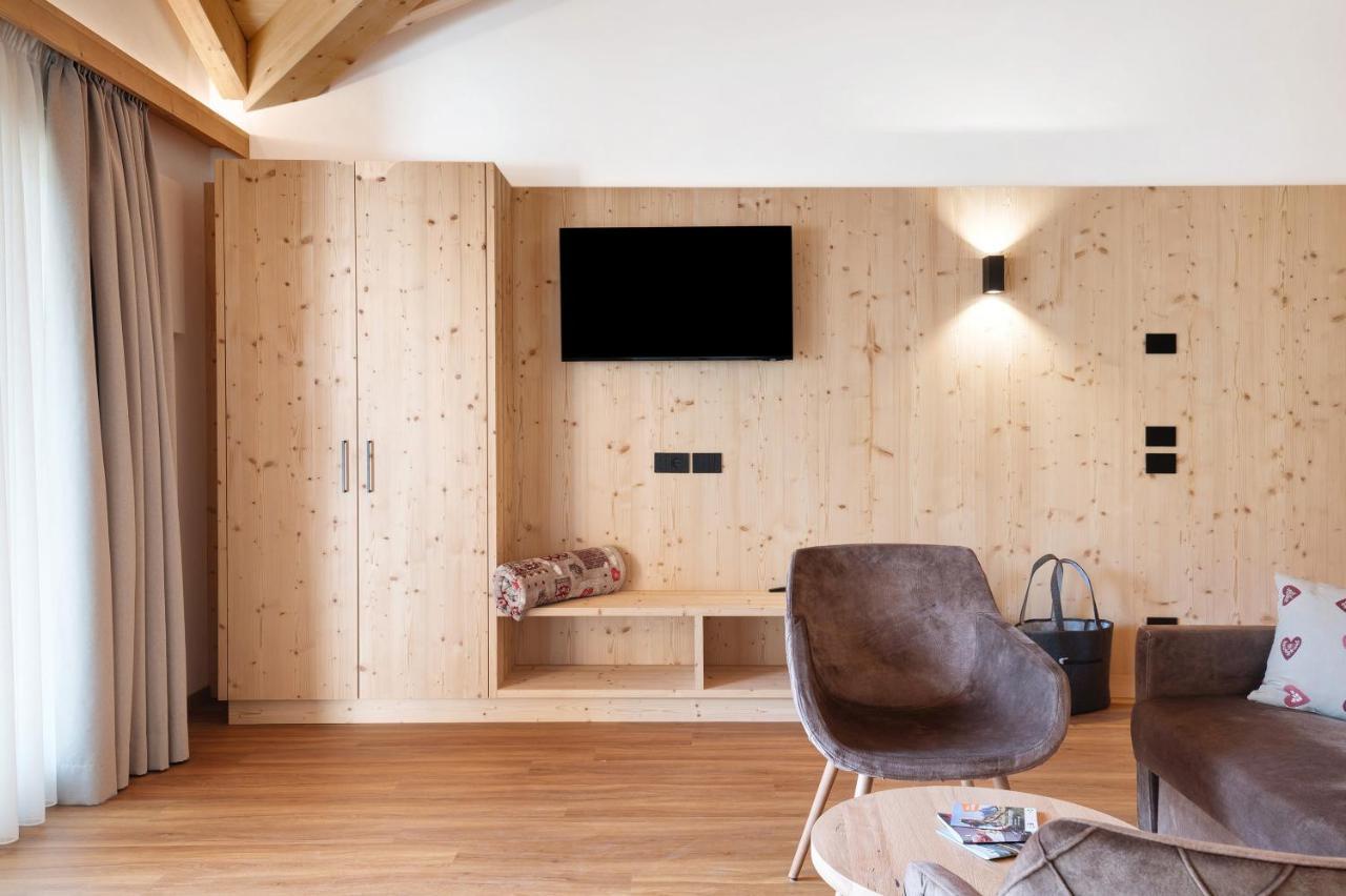 Les Ciases Chalets Dolomites Apt 5 San Vigilio Di Marebbe Exterior foto